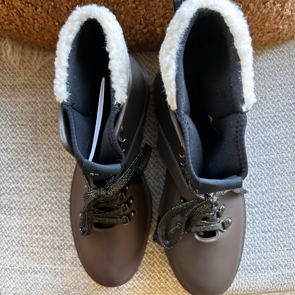 Coach city hiker boots - new - no box